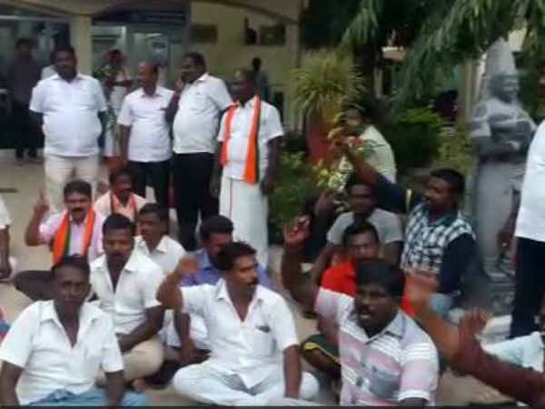 பா.ஜ.க.வினர் கைது 