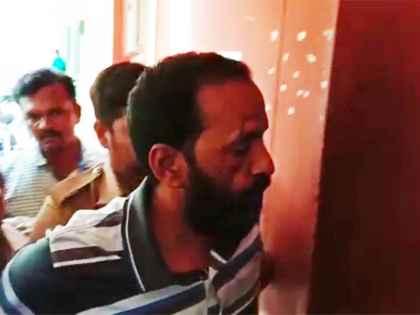 கலெக்டருக்கு மிரட்டல் 