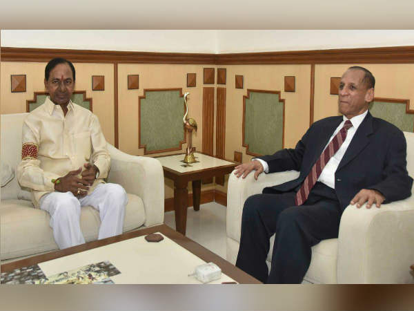 காலம் இருக்கே 