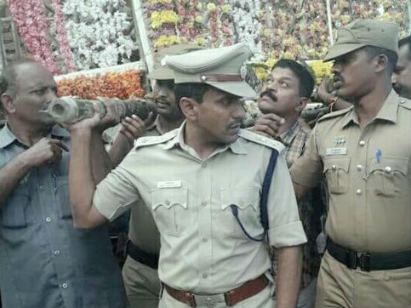 அரசு மரியாதை அரசு மரியாதை