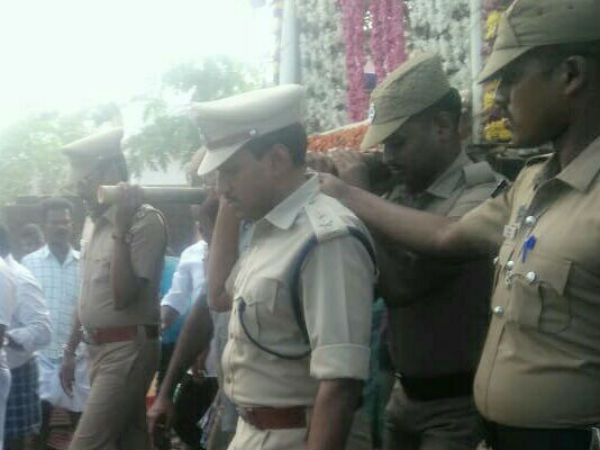 மாவட்ட எஸ்.பி. மாவட்ட எஸ்.பி.