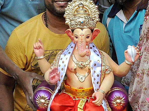 ஒரே நாளில் விசர்ஜனம்