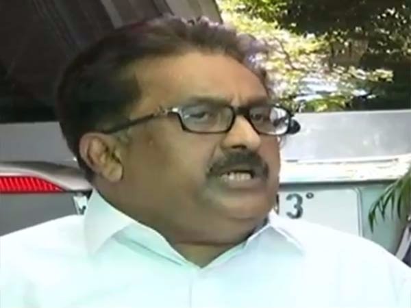 பேட்டி அளித்தார் பேட்டி அளித்தார்