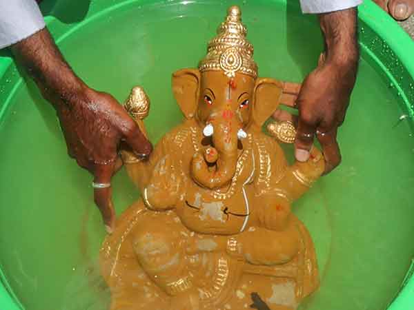 சிலைகளை கரைப்பது ஏன்