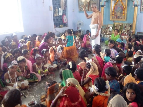 கிருஷ்ணனுக்கு வெண்ணெய் அலங்காரம்