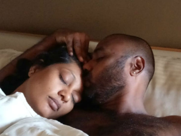 கட்டிப்பிடிக்கும் போட்டோ 