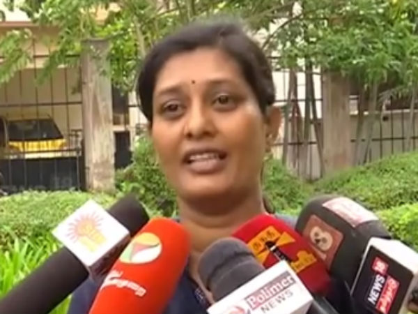 சூடு போட்டுள்ளார் 