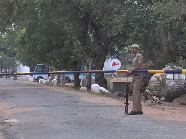 சிறைச்சாலை - அறச்சாலை 