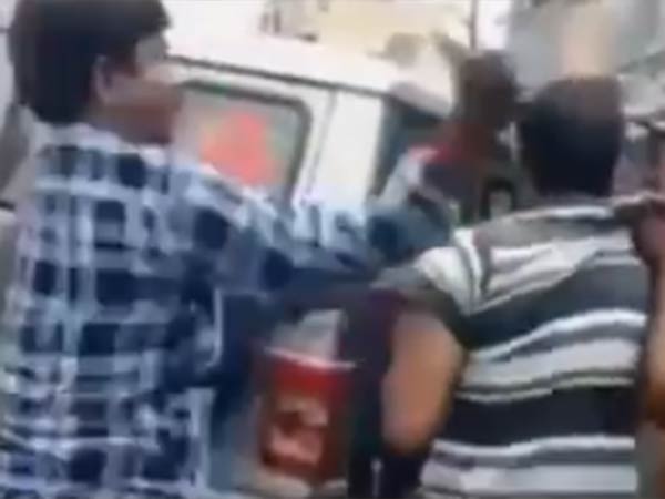 பின்னந்தலையில் அடி 