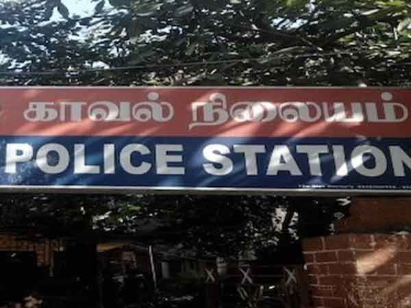 போலீஸில் புகார் 