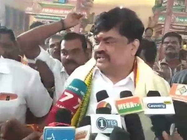 சிலை அவமதிப்பு 