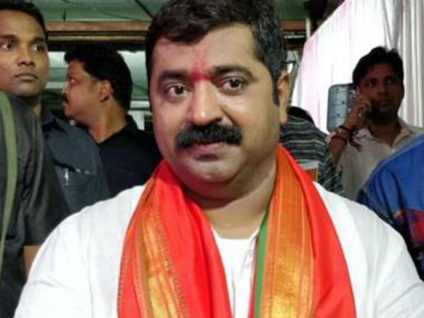 கடத்தி வந்து கொடுக்கிறேன் 