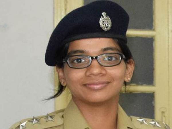 மகள் ஐபிஎஸ் அதிகாரி 