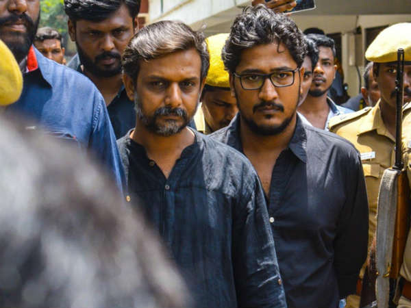 பாம்பு புகுந்து விட்டது பாம்பு புகுந்து விட்டது
