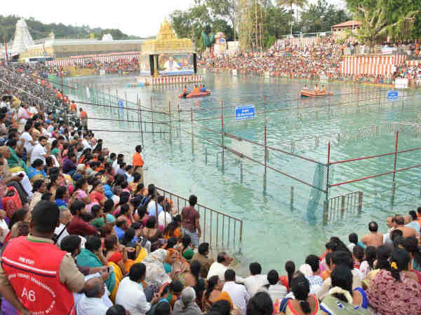 பக்தர்கள் கூட்டம் 