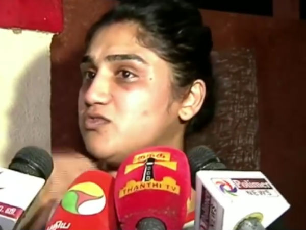 அடித்து விரட்டியுள்ளார்கள் 