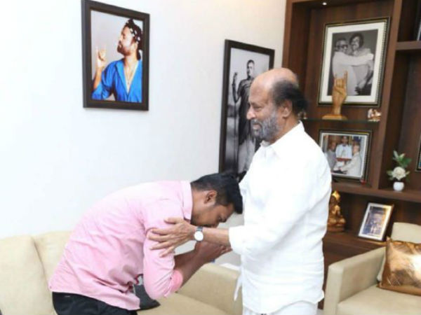 Rajinikanth gives Vijay a leadership in his mandram 