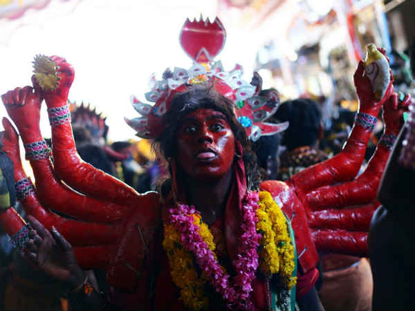 அம்மனுக்கு நேர்த்திக்கடன் அம்மனுக்கு நேர்த்திக்கடன்