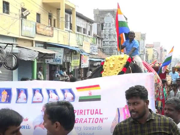 நூற்றாண்டின் முதல் துறவரம் நூற்றாண்டின் முதல் துறவரம்
