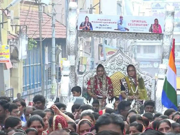 அக்காள், தங்கை அக்காள், தங்கை