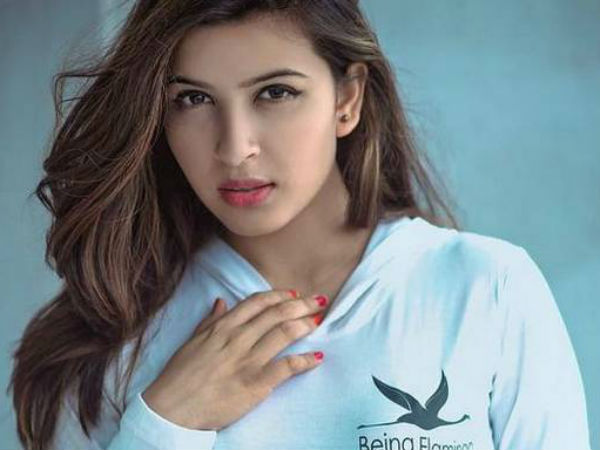 கொலை செய்தார் 