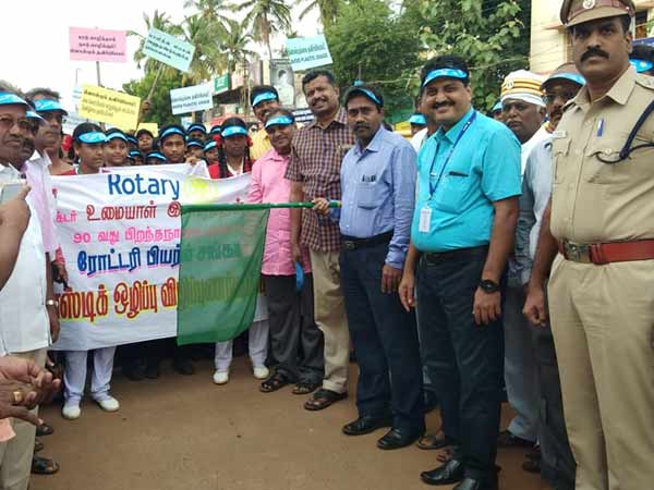 Anti Plastic awareness rally held in Karaikudi