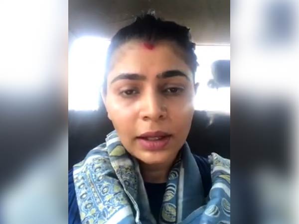 காது கொடுத்து கேளுங்கள் 