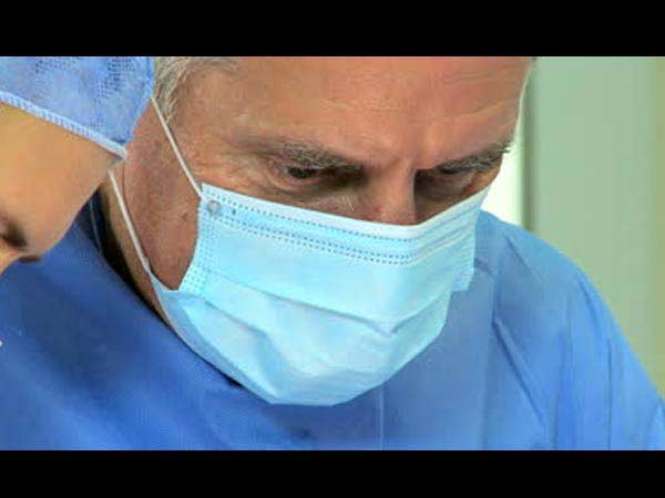 Pune doctors done a successful Skull implant operation for the first time Pune doctors done a successful Skull implant operation for the first time