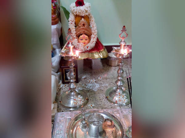 குடும்பத்தின் ஆணிவேர் 