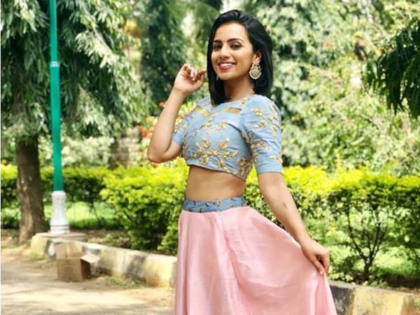 பட்டப் பகலில் 