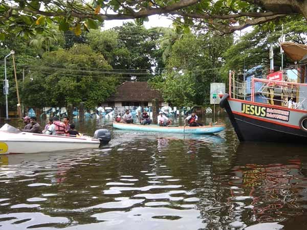 பெரிய வெள்ளமும் 