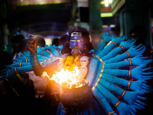 உலா வரும் அம்மன்