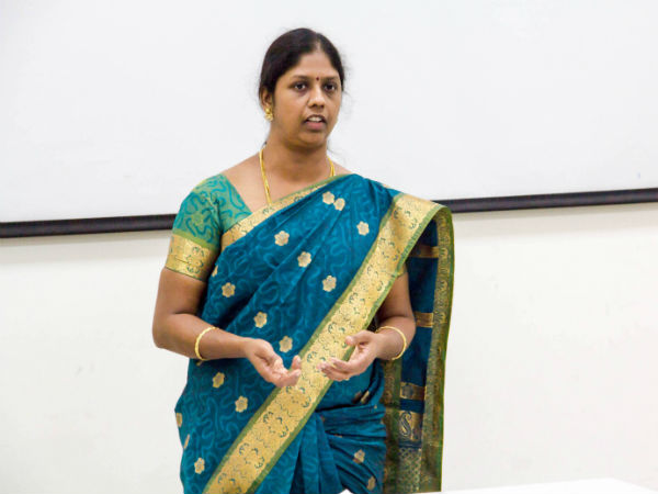 புதுமுக மாணவர்கள் வரவேற்பு 