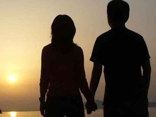 தலைமறைவாகிவிட்டனர் 