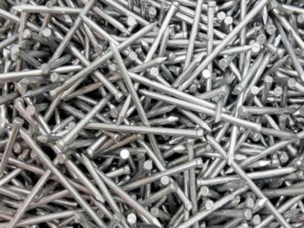 122 ஆணிகள் 