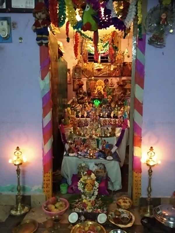 வாசகர் பிரகாஷ் வீட்டு கொலு 