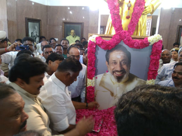 TN Deputy CM OPS honored Actor Sivaji Ganesan on his Birthday 
