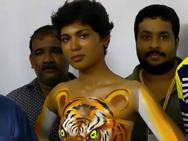 புலியாட்டத்தில் பங்கேற்ற புரட்சியாளர் 