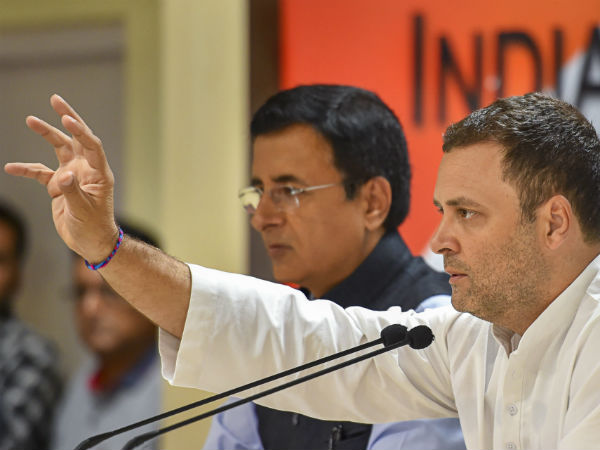 எப்படி நடக்கிறது 