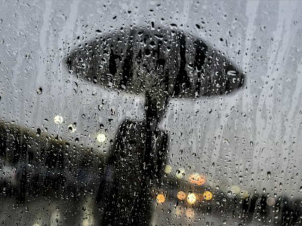 பெய்யும் பெய்யும்