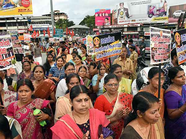 அதிர வைத்த போராட்டம் 