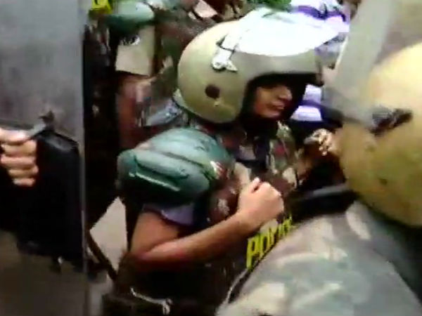 திரும்பிச் செல்ல 2 பெண்கள் முடிவு 