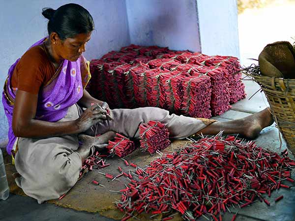 மறு சீராய்வு மனு 