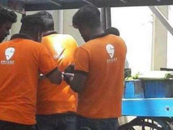 அடைமழையிலும் அடைமழையிலும்