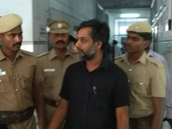 தலைவர்கள் குற்றச்சாட்டு 