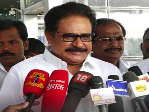 திமுக-காங்கிரஸ் விரிசல் திமுக-காங்கிரஸ் விரிசல்