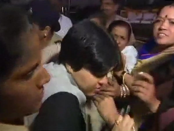 ஆதரவாளர்கள் 