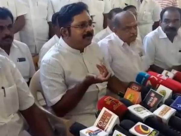 அமமுக கட்சியின் தினகரன் அமமுக கட்சியின் தினகரன்