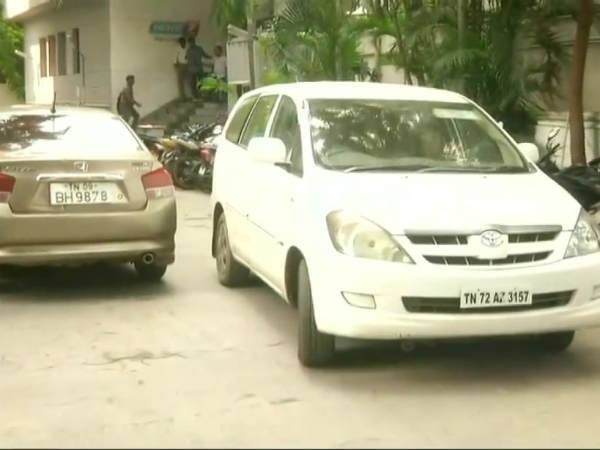 வரி ஏய்ப்பு? 