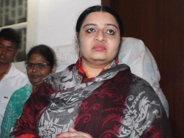 யார் இந்த கோமளவள்ளி? 